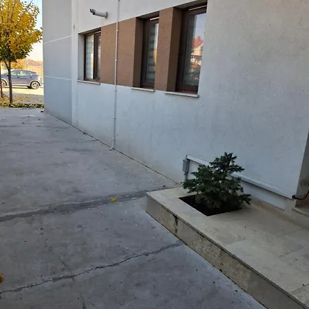 Apartment Parc Romanescu 4 Locuri-2 Familii Craiova